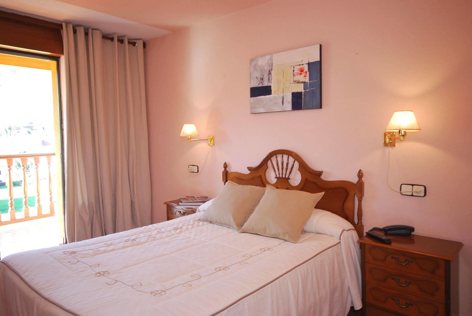 Hotel Principado De Europa Arenas De Cabrales Zewnętrze zdjęcie