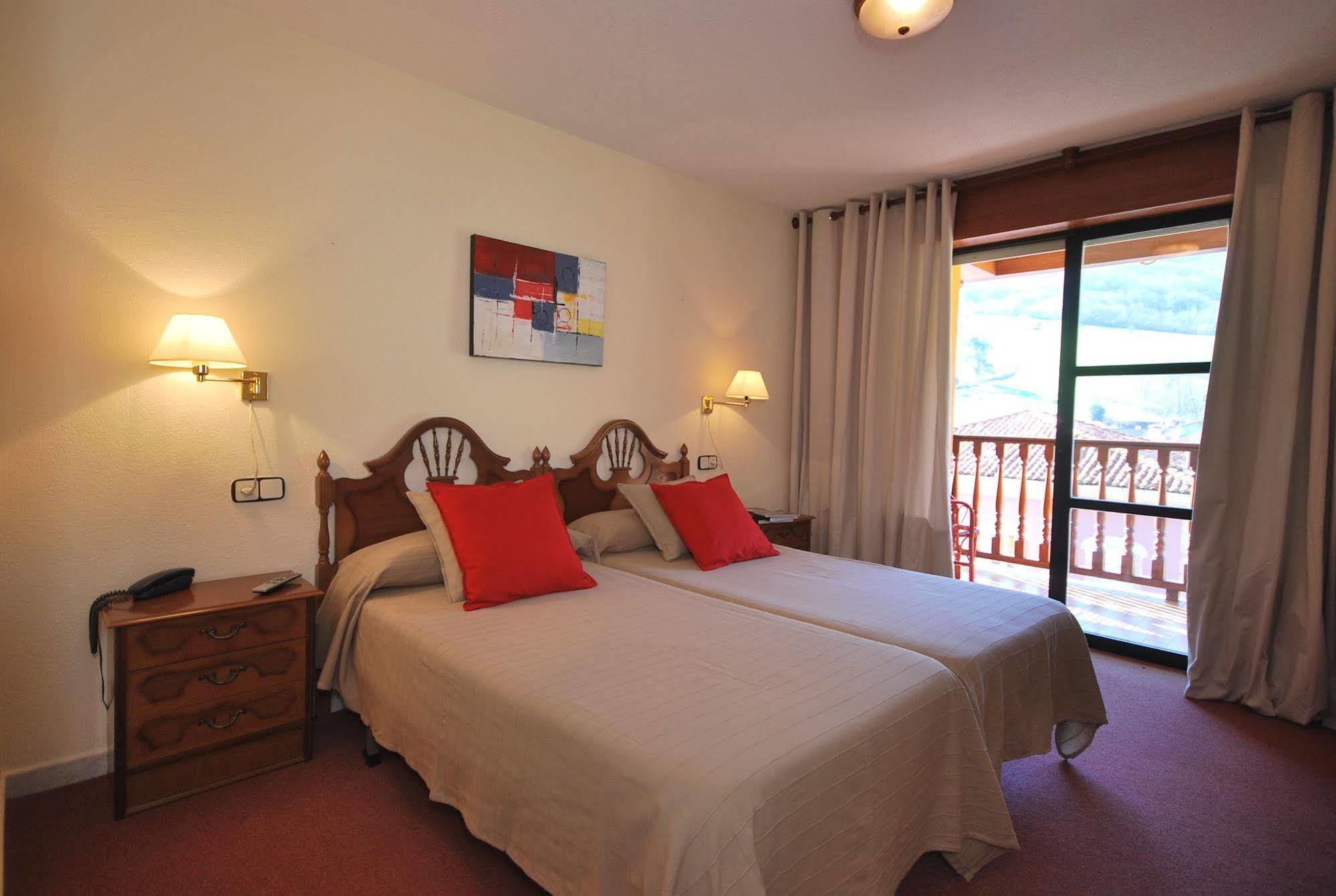 Hotel Principado De Europa Arenas De Cabrales Zewnętrze zdjęcie